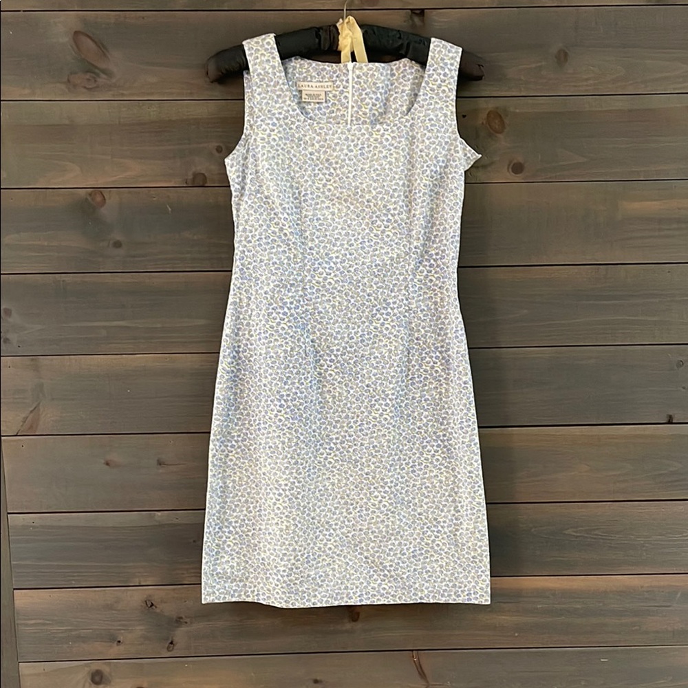 Laura Ashley White and Blue Sleeveless Sheath Dress